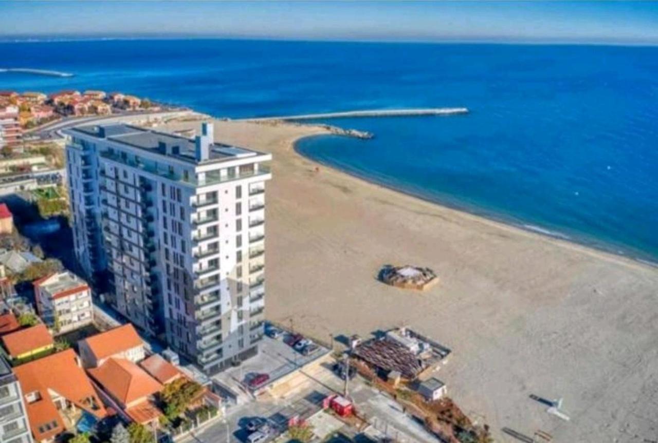 Faleza Nord Apartament De Lux Nou Pe Malul Marii Constanţa Exterior foto